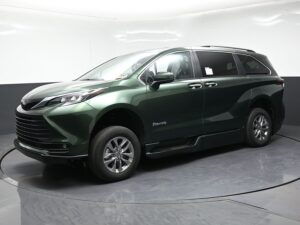 Green Toyota Sienna with BraunAbility Side Entry Automatic Fold Out conversion