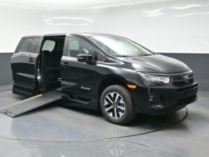 Black Honda Odyssey with BraunAbility Side Entry Automatic In Floor conversion