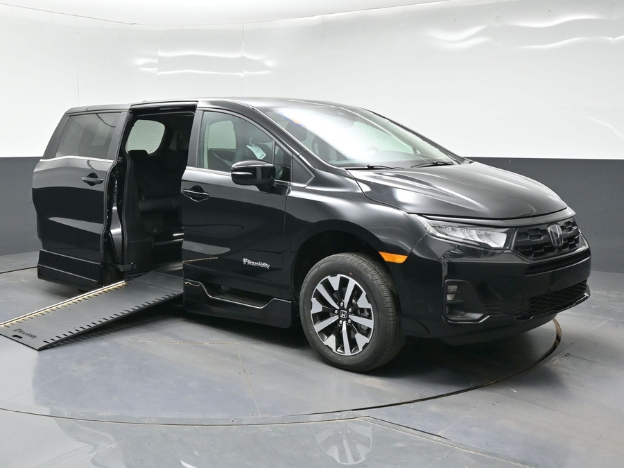 Black Honda Odyssey with BraunAbility Side Entry Automatic In Floor conversion