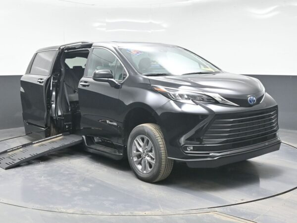 Black Toyota Sienna with BraunAbility Side Entry Automatic Fold Out conversion