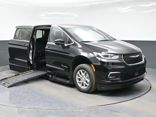 Black Chrysler Pacifica with BraunAbility Side Entry Automatic Fold Out conversion