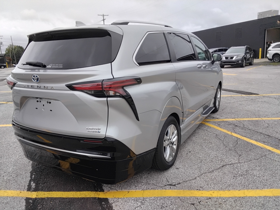 Silver Toyota Sienna with Vantage Mobility Side Entry Automatic In Floor conversion