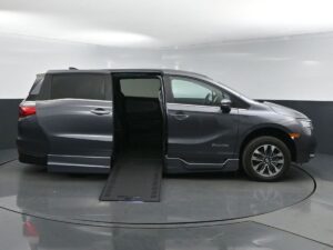 Grey Honda Odyssey with BraunAbility Side Entry Automatic In Floor conversion