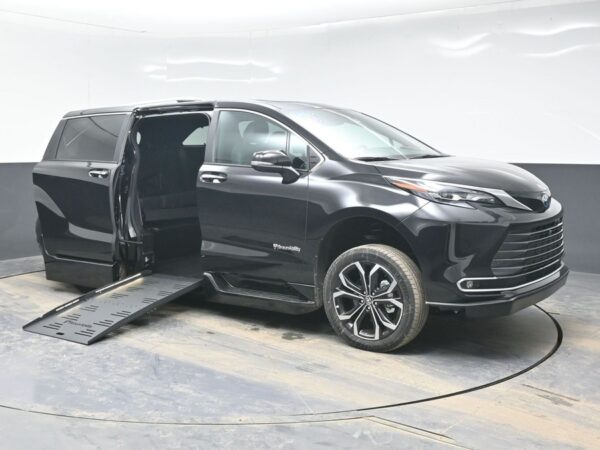 Black Toyota Sienna with BraunAbility Side Entry Automatic Fold Out conversion
