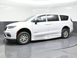 White Chrysler Pacifica with BraunAbility Side Entry Automatic In Floor conversion