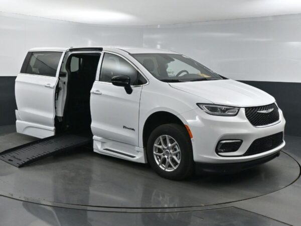 White Chrysler Pacifica with BraunAbility Side Entry Automatic Fold Out conversion