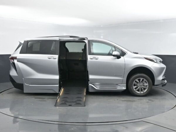 Silver Toyota Sienna with BraunAbility Side Entry Automatic Fold Out conversion