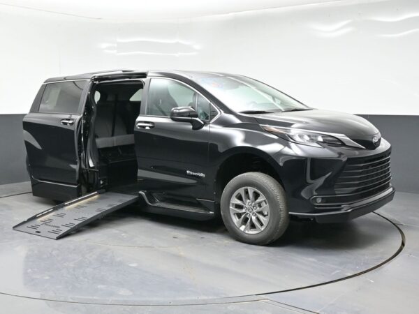 Black Toyota Sienna with BraunAbility Side Entry Automatic Fold Out conversion