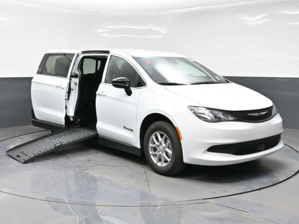 White Chrysler Voyager with BraunAbility Side Entry Manual Fold Out conversion