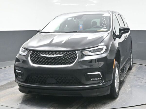 Black Chrysler Pacifica with BraunAbility Side Entry Automatic Fold Out conversion