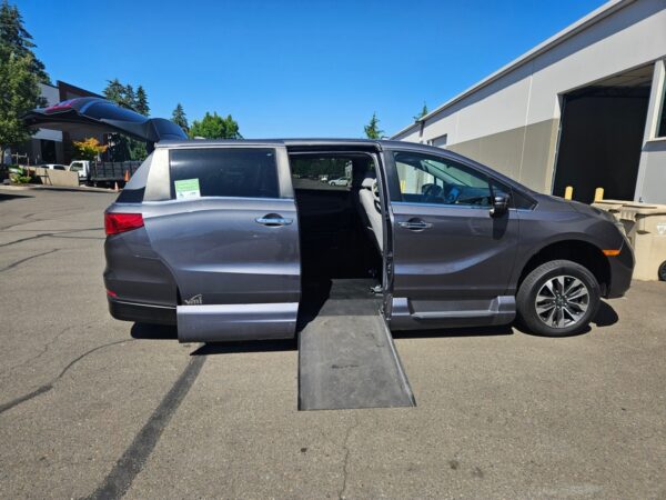 Grey Honda Odyssey with Vantage Mobility Side Entry Automatic In Floor conversion