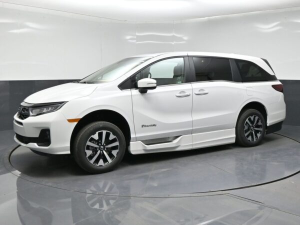 White Honda Odyssey with BraunAbility Side Entry Automatic In Floor conversion