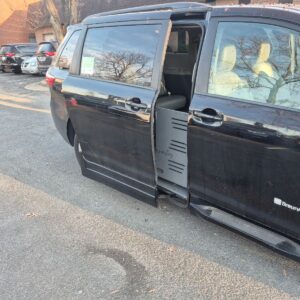 Black Toyota Sienna with BraunAbility Side Entry Automatic Fold Out conversion