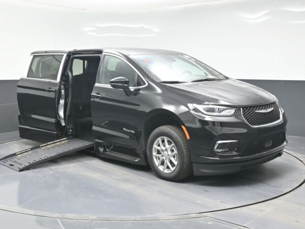 Black Chrysler Pacifica with BraunAbility Side Entry Automatic Fold Out conversion