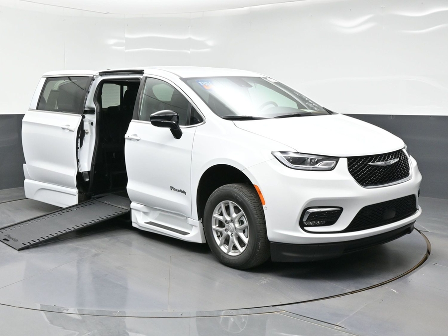 White Chrysler Pacifica with BraunAbility Side Entry Automatic In Floor conversion