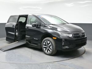 Black Honda Odyssey with BraunAbility Side Entry Automatic In Floor conversion