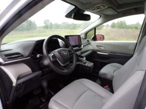 White Toyota Sienna with BraunAbility Side Entry Automatic Fold Out conversion