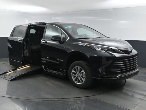 Black Toyota Sienna with BraunAbility Side Entry Automatic Fold Out conversion
