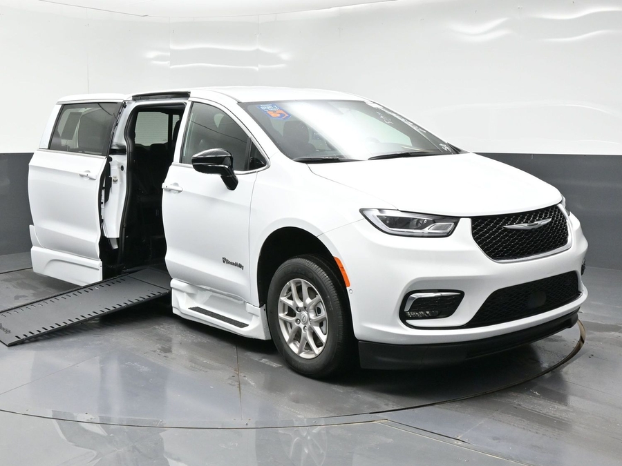 White Chrysler Pacifica with BraunAbility Side Entry Automatic In Floor conversion