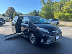 Black Toyota Sienna with BraunAbility Side Entry Automatic Fold Out conversion
