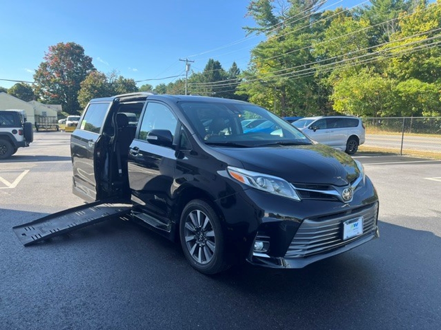 Black Toyota Sienna with BraunAbility Side Entry Automatic Fold Out conversion