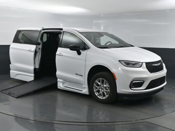 White Chrysler Pacifica with BraunAbility Side Entry Automatic In Floor conversion