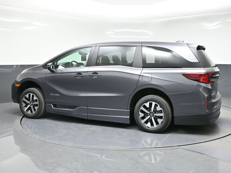 Grey Honda Odyssey with BraunAbility Side Entry Automatic In Floor conversion