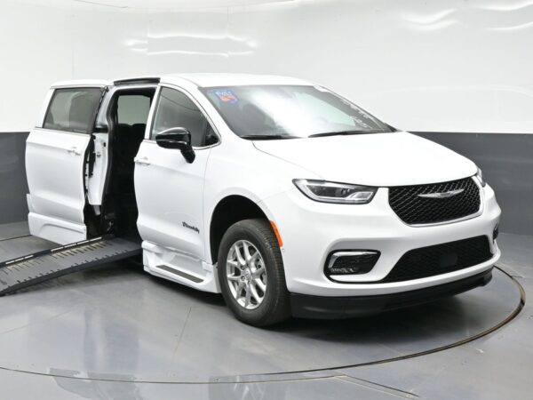 White Chrysler Pacifica with BraunAbility Side Entry Automatic Fold Out conversion