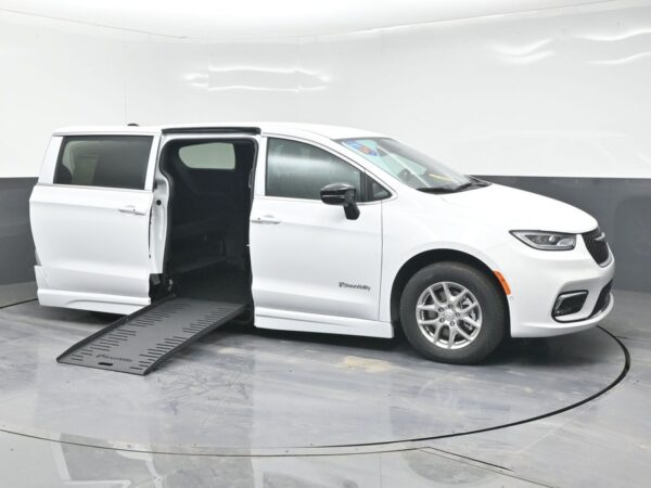 White Chrysler Pacifica with BraunAbility Side Entry Automatic Fold Out conversion