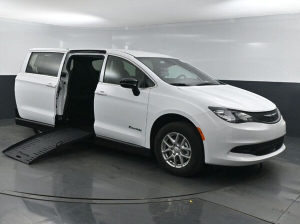 White Chrysler Voyager with BraunAbility Side Entry Manual Fold Out conversion
