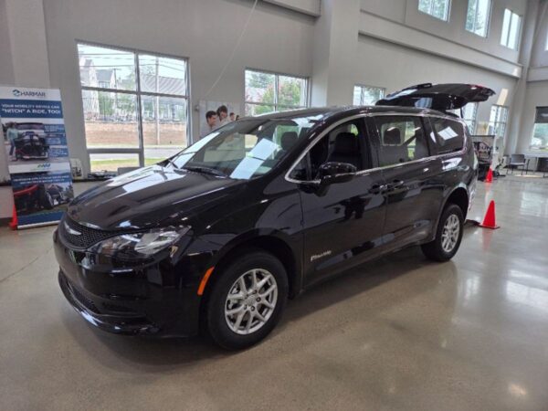 Black Chrysler Voyager with BraunAbility Rear Entry Manual Fold Out conversion