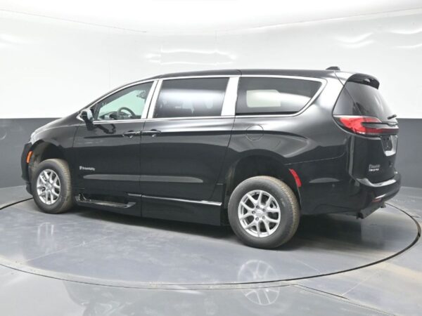 Black Chrysler Pacifica with BraunAbility Side Entry Automatic In Floor conversion