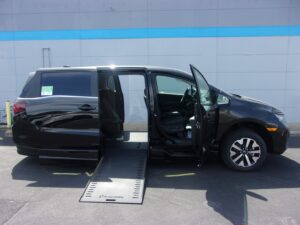 Black Honda Odyssey with BraunAbility Side Entry Automatic In Floor conversion