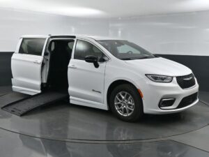 White Chrysler Pacifica with BraunAbility Side Entry Automatic Fold Out conversion