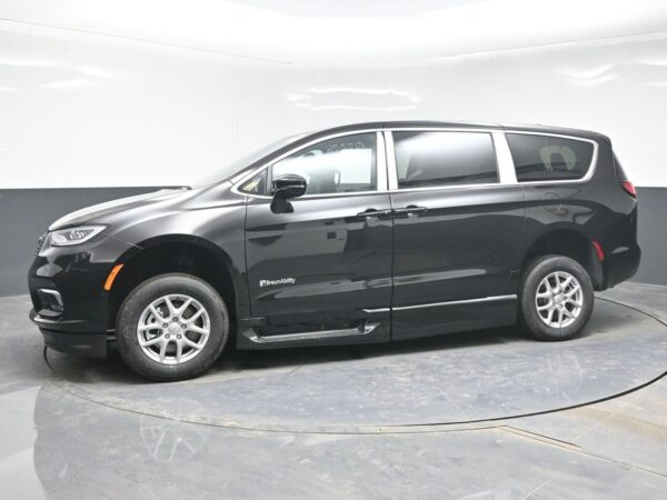 Black Chrysler Pacifica with BraunAbility Side Entry Automatic In Floor conversion