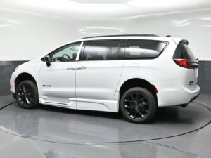 White Chrysler Pacifica with BraunAbility Side Entry Automatic Fold Out conversion
