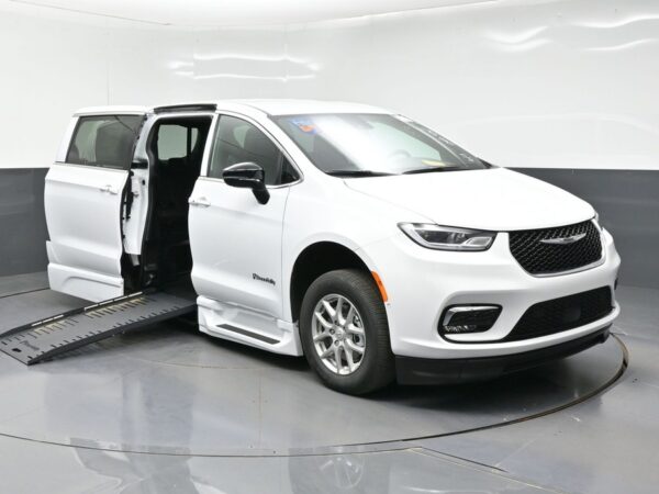 White Chrysler Pacifica with BraunAbility Side Entry Automatic Fold Out conversion