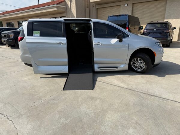 Silver Chrysler Pacifica with Vantage Mobility Side Entry Automatic In Floor conversion