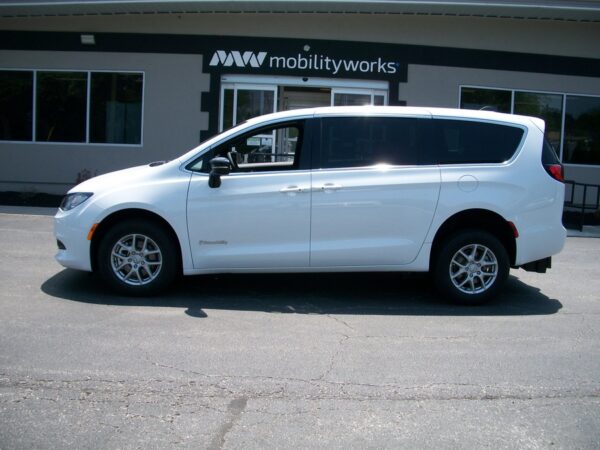 White Chrysler Voyager with BraunAbility Rear Entry Manual Fold Out conversion