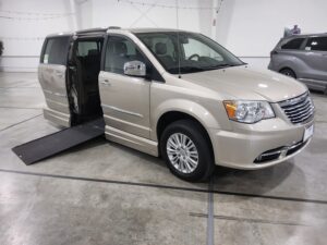 Chrysler Town and Country with Vantage Mobility Side Entry Automatic In Floor conversion