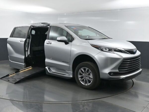 Silver Toyota Sienna with BraunAbility Side Entry Automatic Fold Out conversion