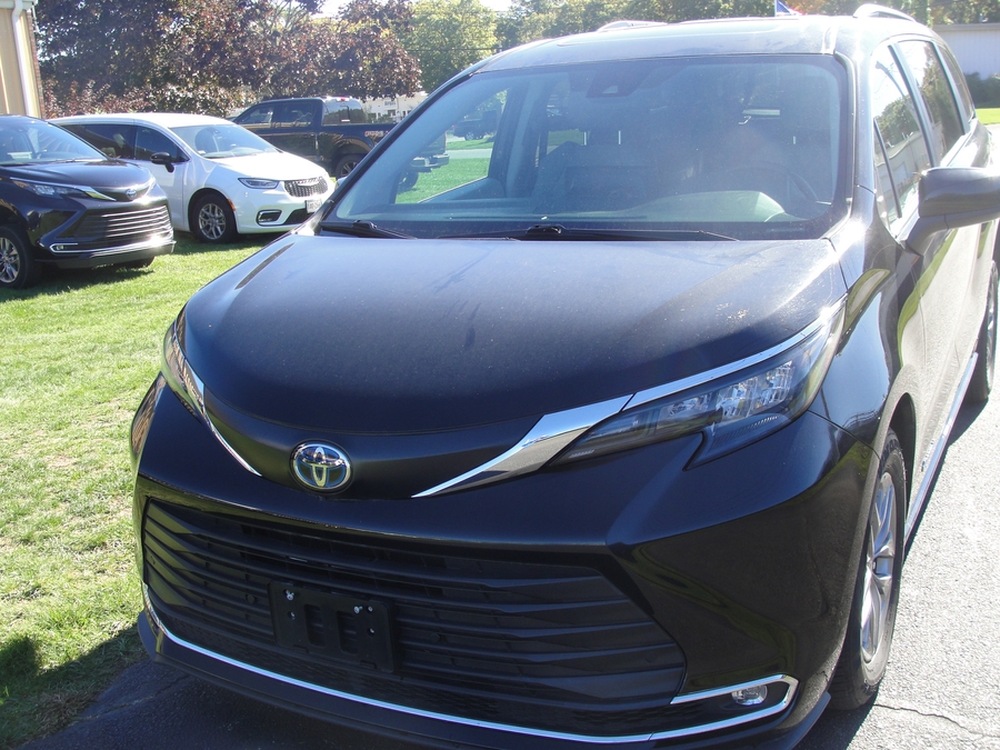 Black Toyota Sienna with Driverge Rear Entry Manual Fold Out conversion