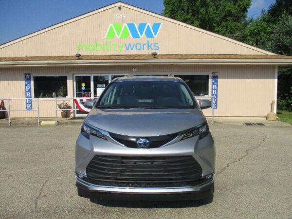 Silver Toyota Sienna with Vantage Mobility Side Entry Automatic In Floor conversion